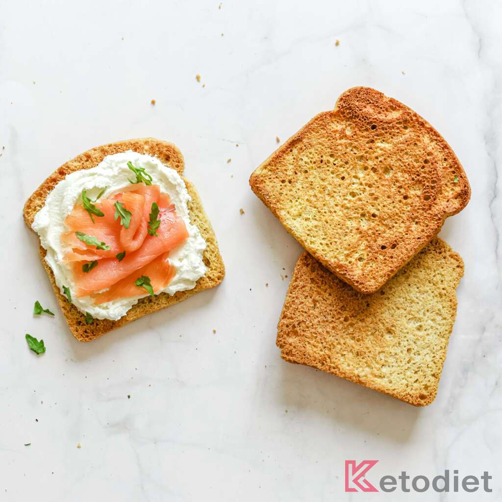Quick low-carb bread served with a cream cheese and smoked salmon.
