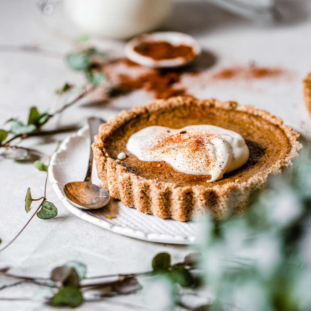 Baked and decorated Low-Carb Apple Cinnamon Pie.