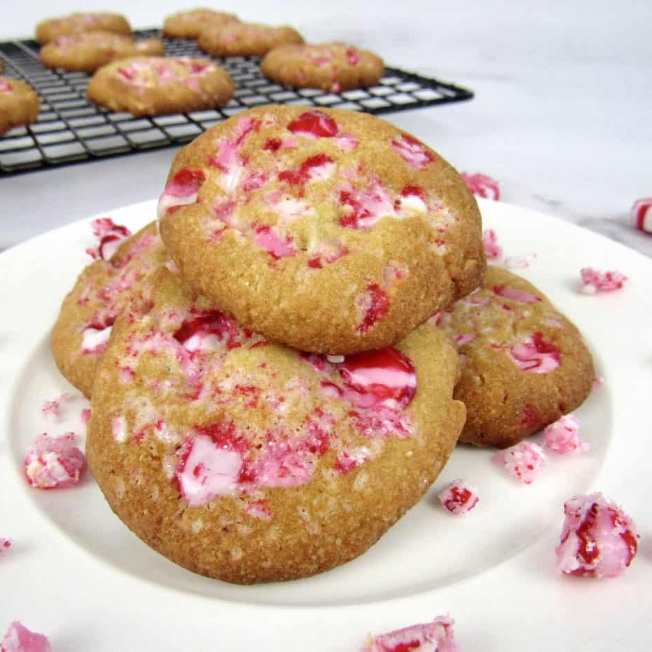 Keto White Chocolate Peppermint Cookies