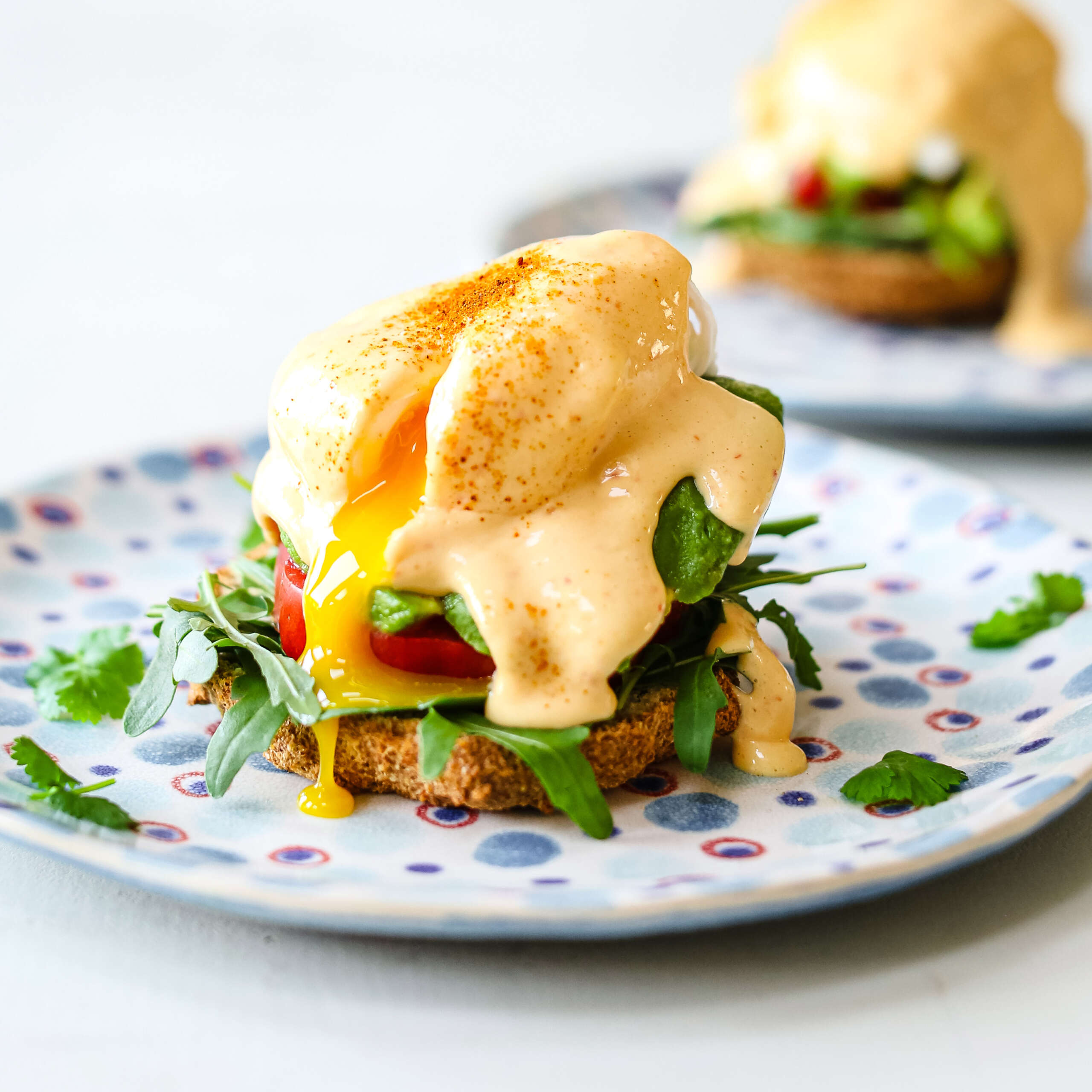 Keto Eggs Benedict with Avocado and Sriracha Hollandaise Recipe